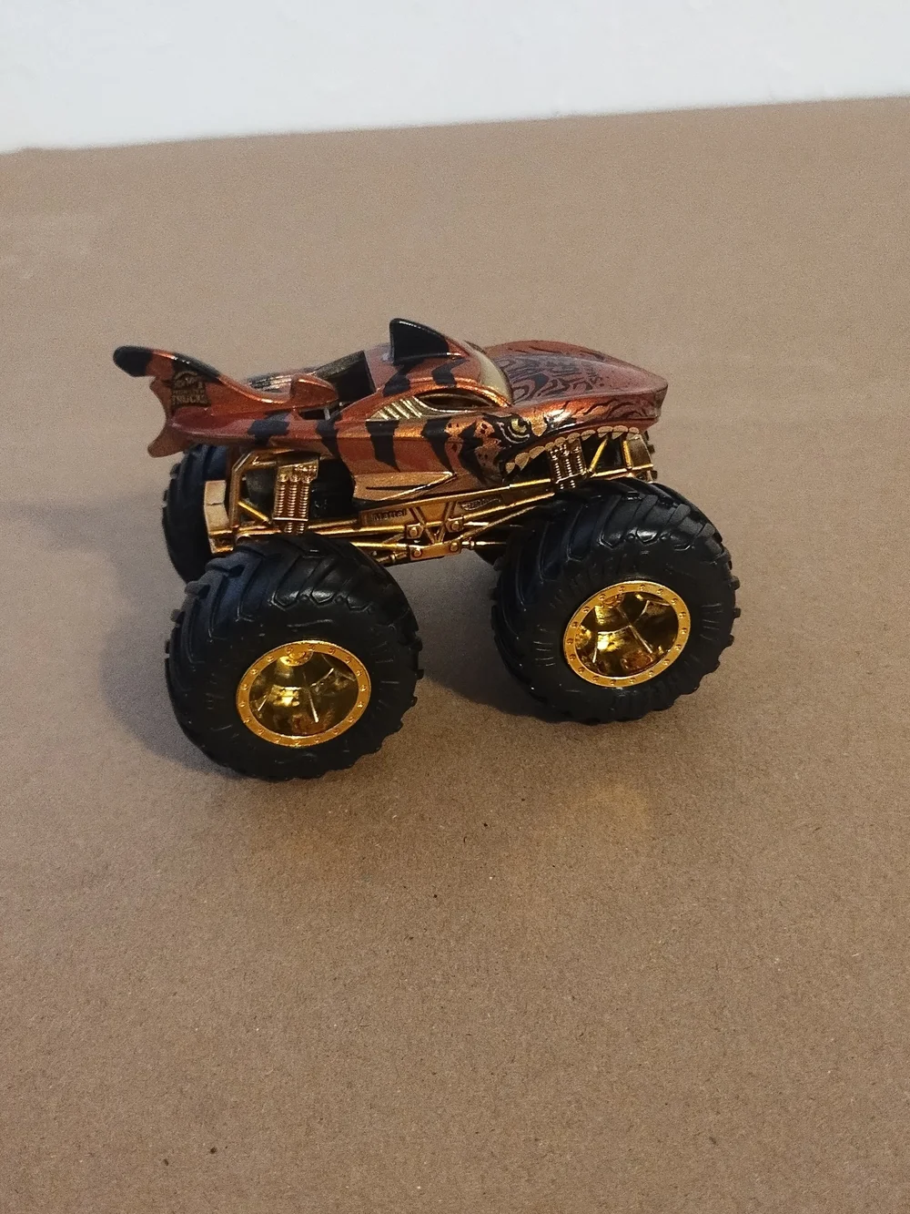 Hot wheels monster truck Tiger Shark Trophy champions  50th anniversary 1/64